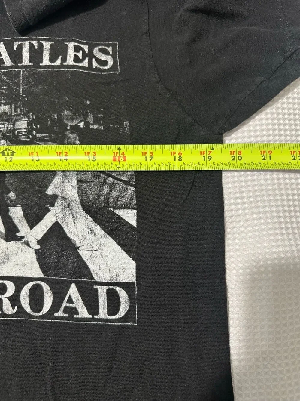 Beatles Abbey Road album photo size M Medium black T Shirt Classic Rock Tee A892